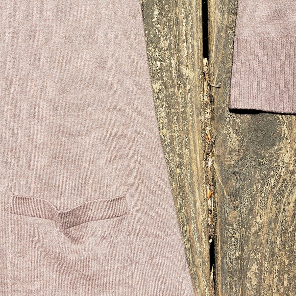 Jeanne Pierre Chic Sweater 😍 - Picture 7 of 13